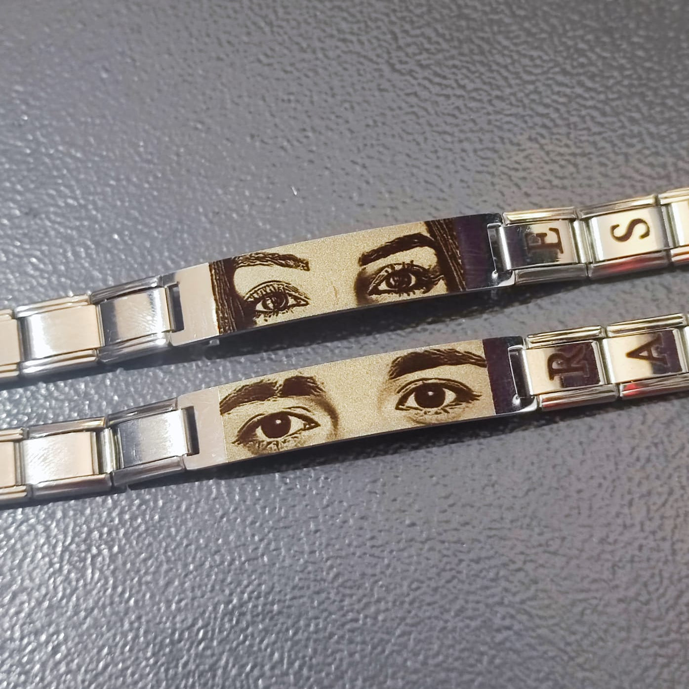 Kişiye Özel Göz Resimli Çelik İtalyan Charm Bileklik